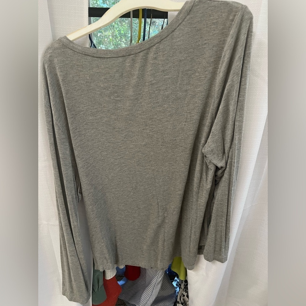SHEIN Curve 4XL Gray Top - Picture 2 of 3